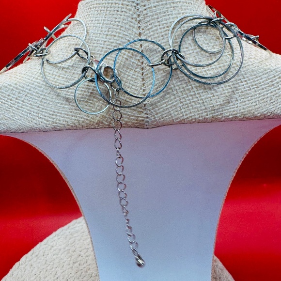 Multi Different Shape Circles Silver Necklace And Earrings Bundle - Picture 3 of 5